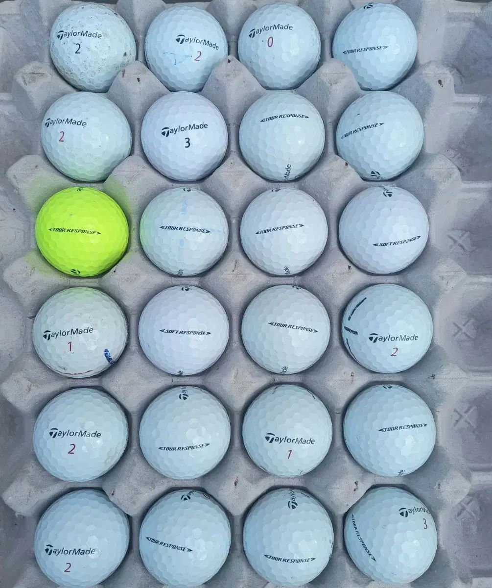 テーラーメイド ゴルフボール 70 区 TP5x ツアーレスポンス ラタン ロストボール