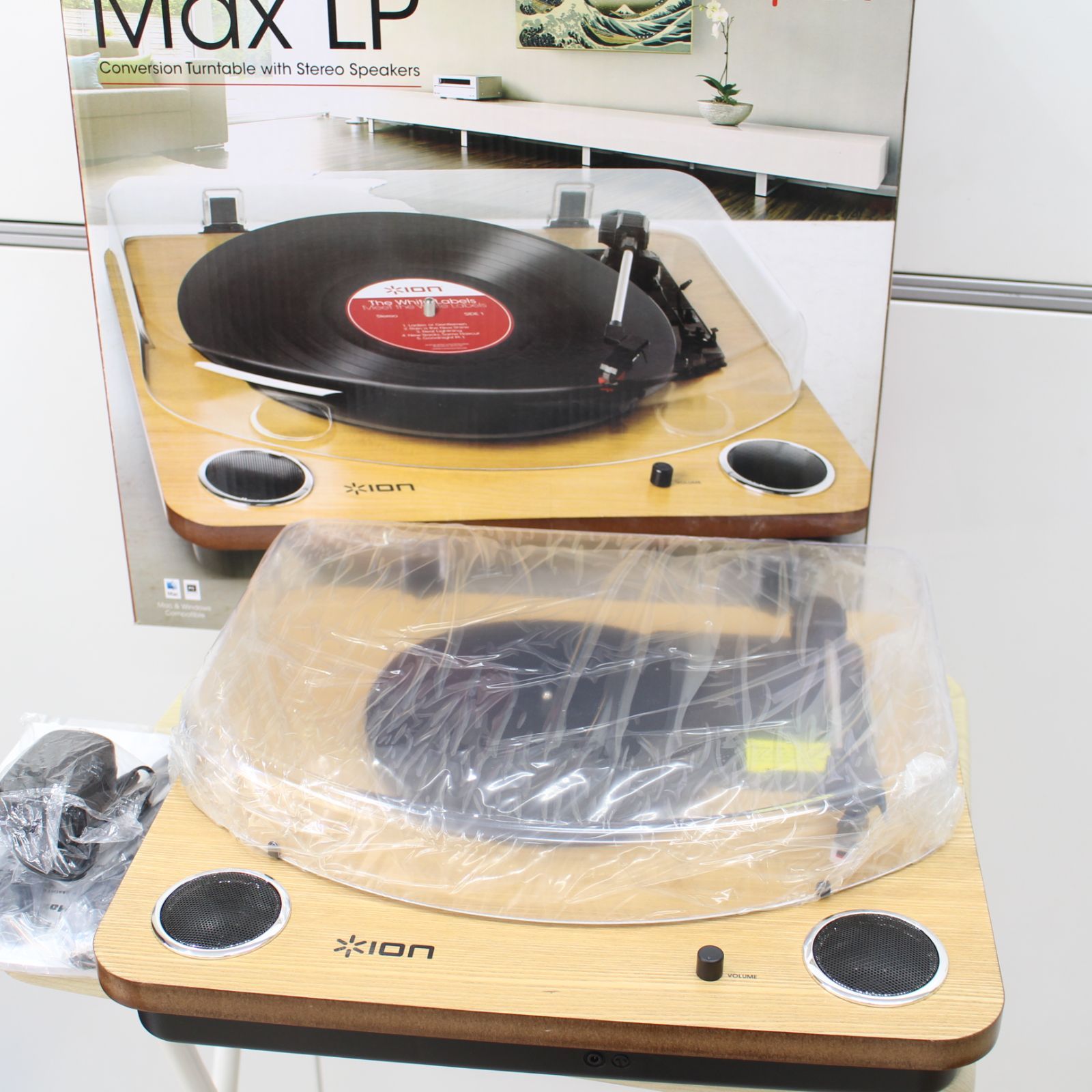 S119)【未使用】ION Audio Max LP オールインワンUSBレコードプレーヤー ターンテーブル スピーカー搭載