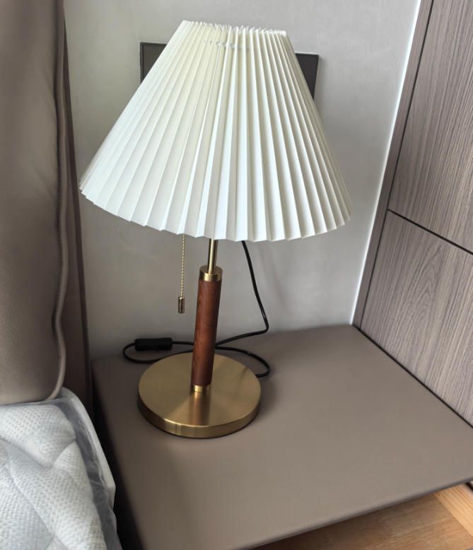 ファブリックシェード ベッドサイドランプ