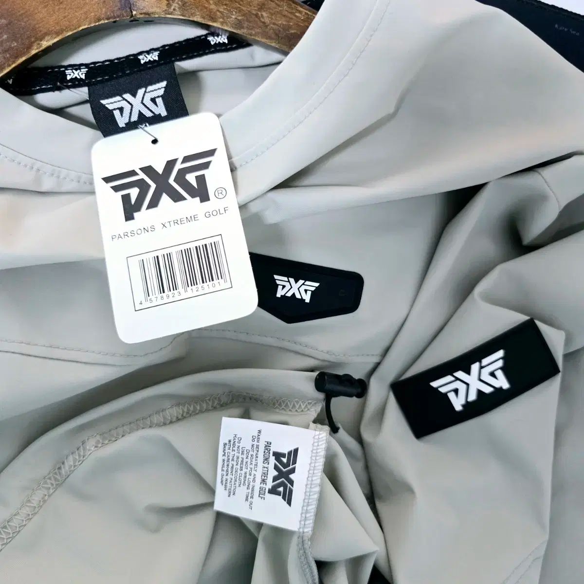 PXG ゴルフウェア　セットアップ PXG レディースセットアップ ゴルフウェア 速乾性ドライ素材 M