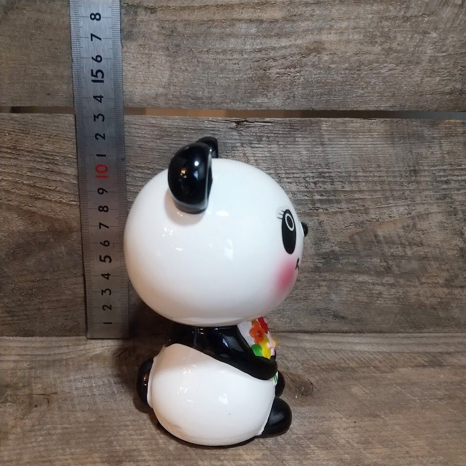 昭和レトロ】内藤ルネ・花束 パンダ 貯金箱 陶器人形 - メルカリ