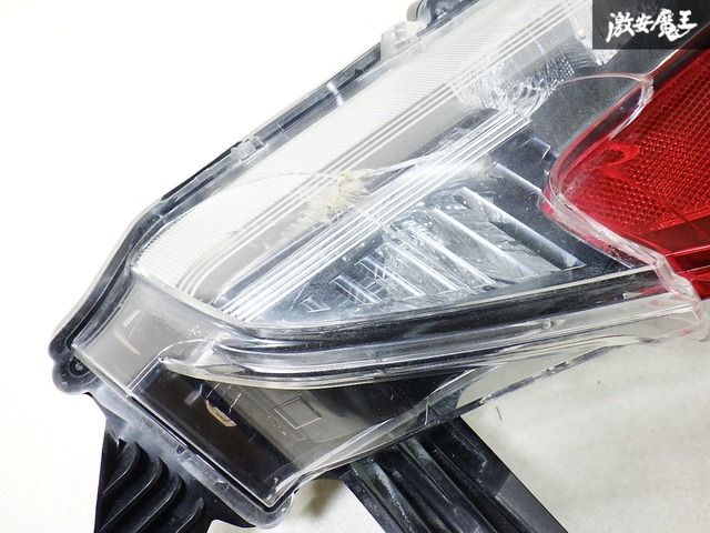 プリウスPHV zvw52 GRリアターンシグナルランプ　助手席側 プリウスPHV zvw52 GRリアターンシグナルランプ助手席側