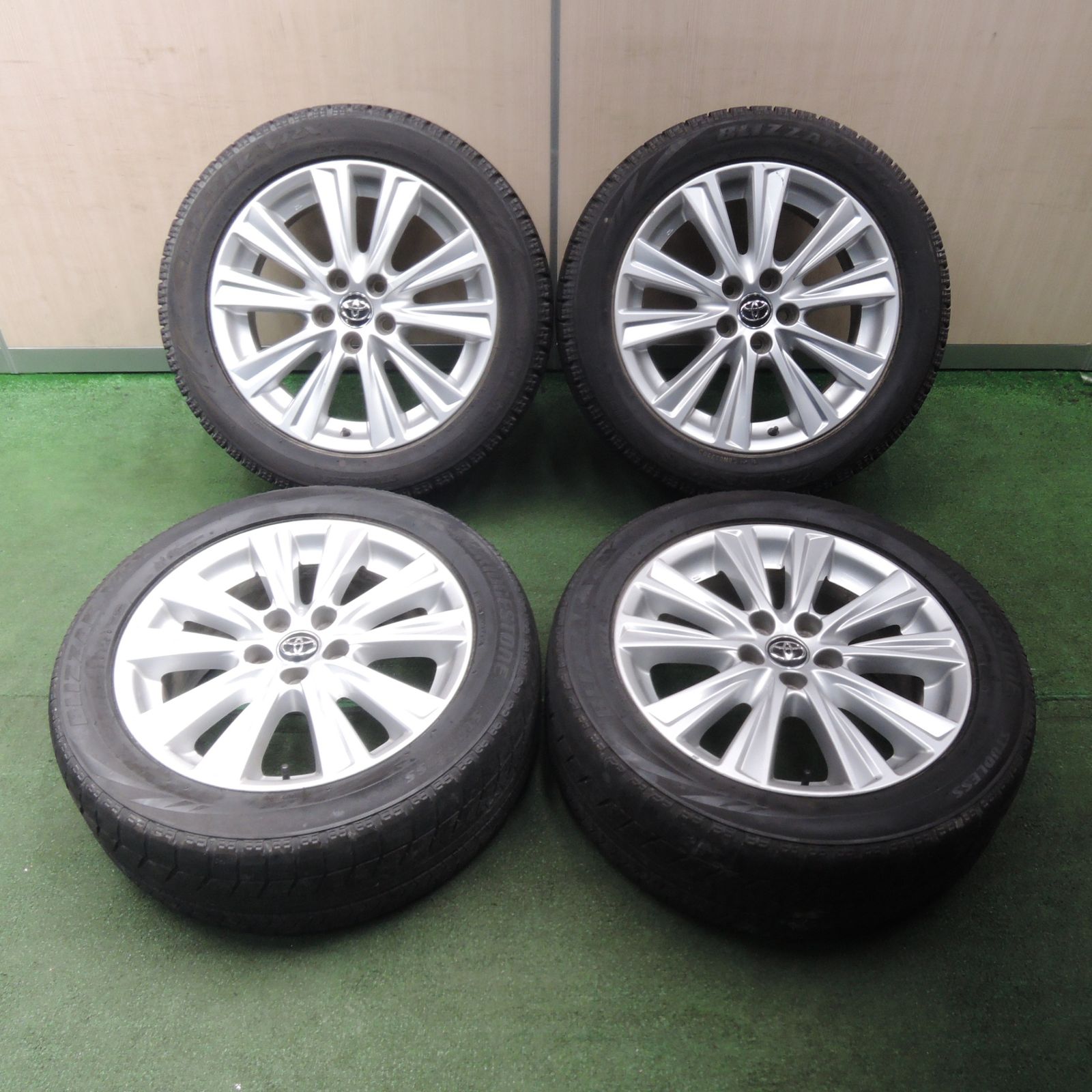 送料無料* バリ溝！20年！9分☆トヨタ 30系 アルファード ヴェルファイア 純正 235/50R18 スタッドレス ブリヂストン ブリザック  VRX PCD114.3/5H☆4032501TNス - メルカリ