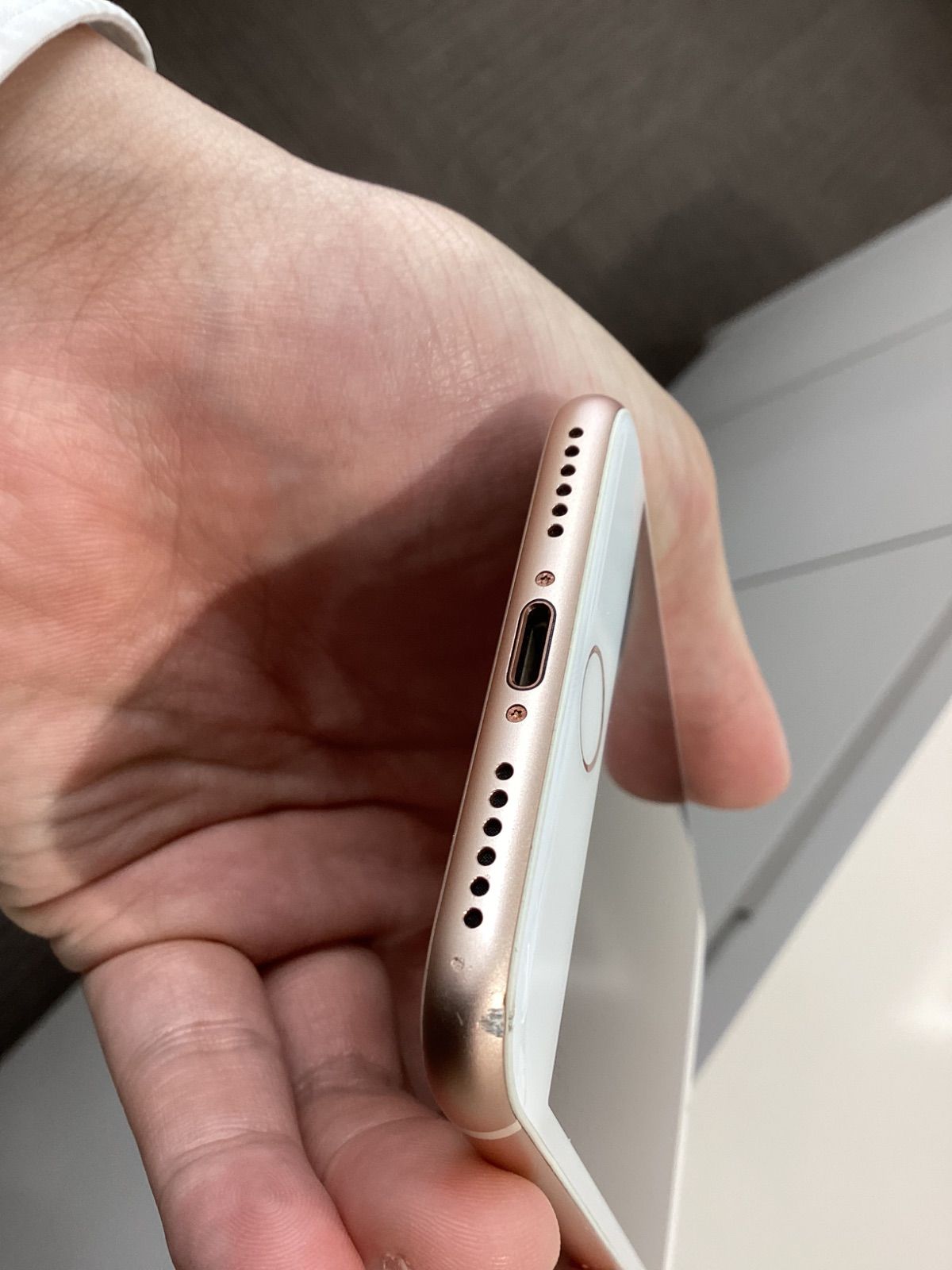 O290 【美品】Apple iPhone8 本体 64GB SIMフリー・初期化済み