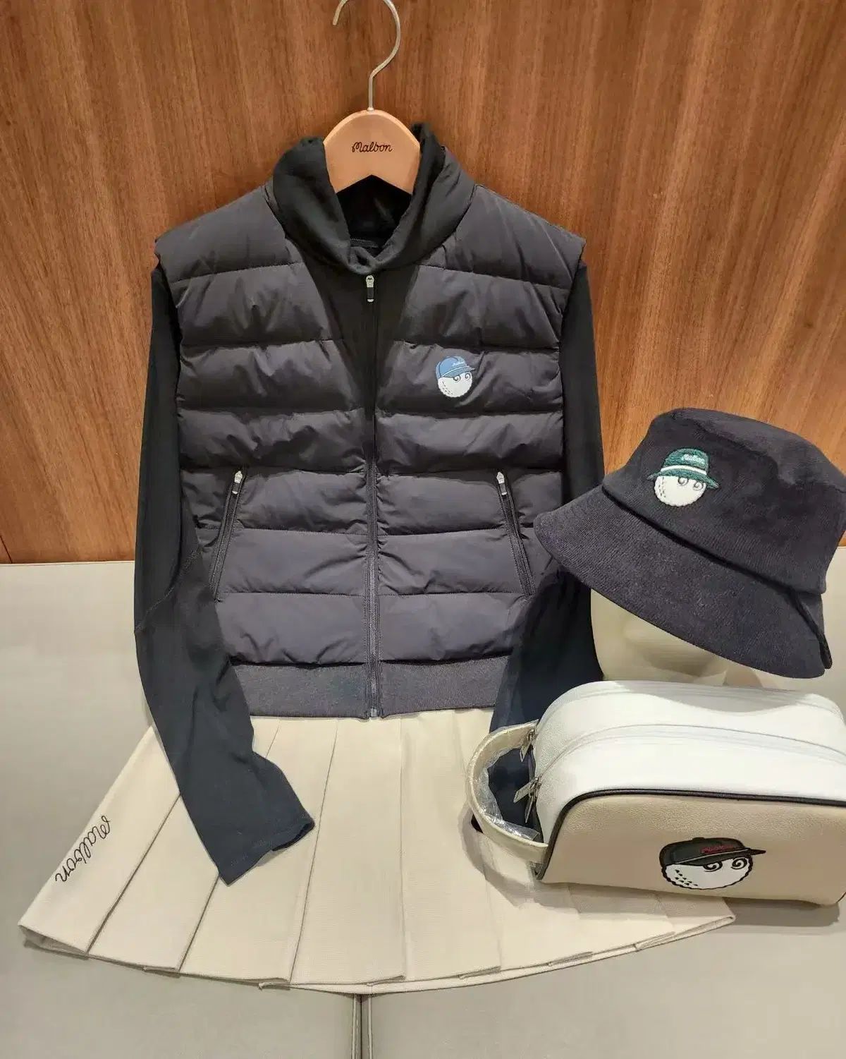 マルボンゴルフ 軽量スウィングダウンベスト 3COLOR