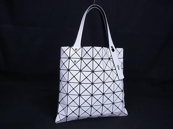 BAO BAO ISSEY MIYAKE バオバオイッセイミヤケ プリズム PVC ハンドバッグ トート ショルダー 肩掛け ホワイト系 FT0460