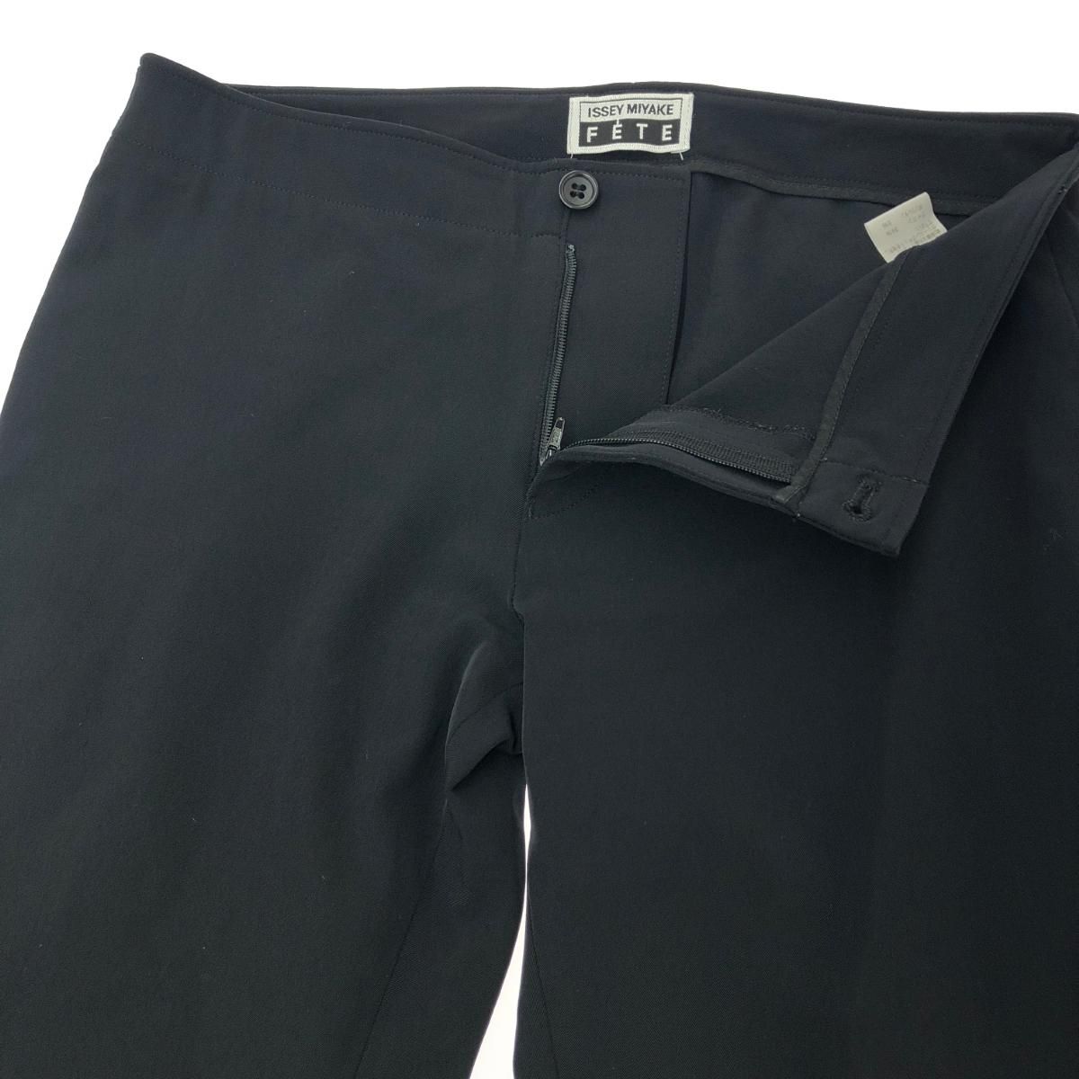 ISSEY MIYAKE イッセイミヤケ　ストレッチパンツ Mサイズ ISSEY MIYAKE #apc イッセイミヤケ ISSEYMIYAKE パンツ M 黒