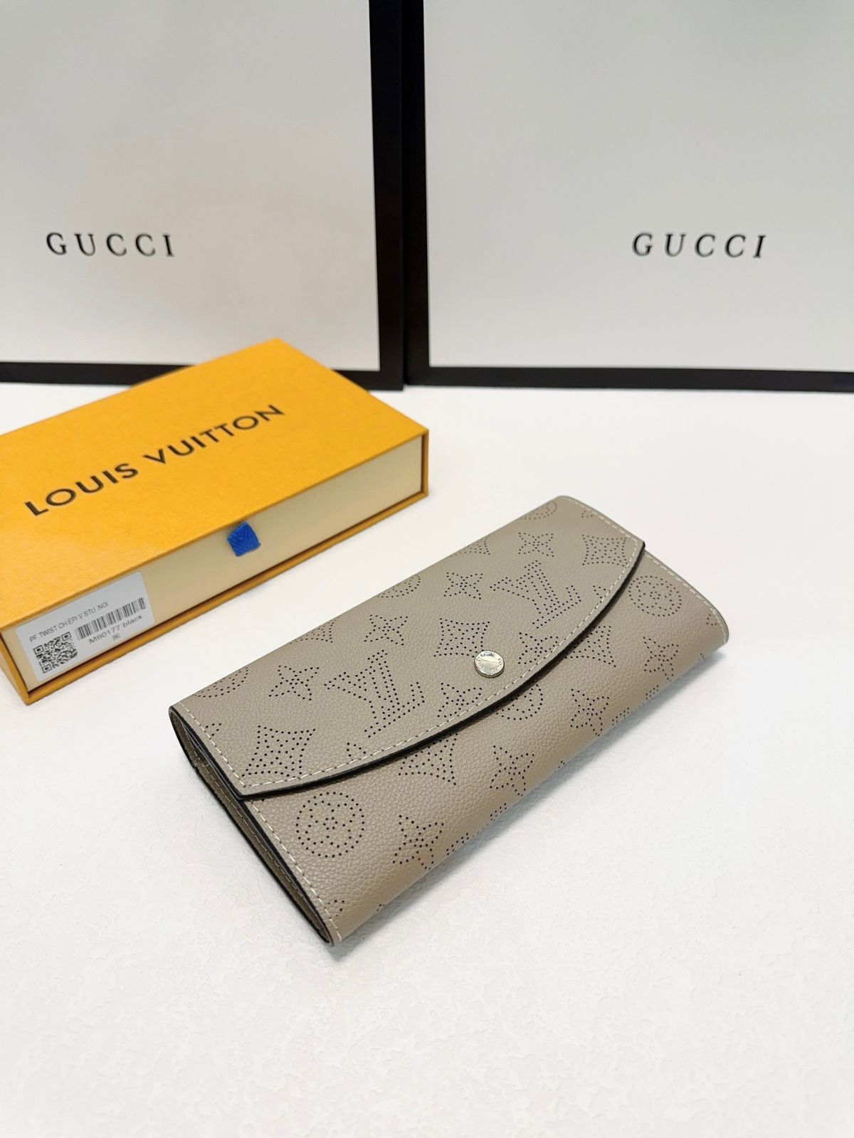 ルイヴィトン　ホリデー限定デザイン　財布箱 楽天市場】ルイヴィトン ジッピーウォレット ホリデーの通販