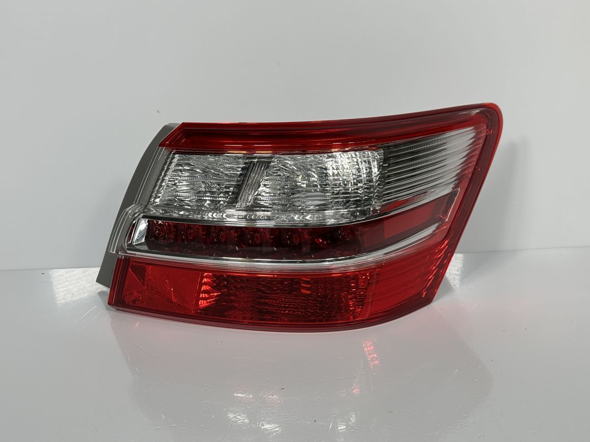 |破損キズなし プレミオ ZRT260 ZRT261 ZRT265 NZT260 中期 純正 右テールランプ テールライト RH LED 81551-20A40 20-453 管理28986