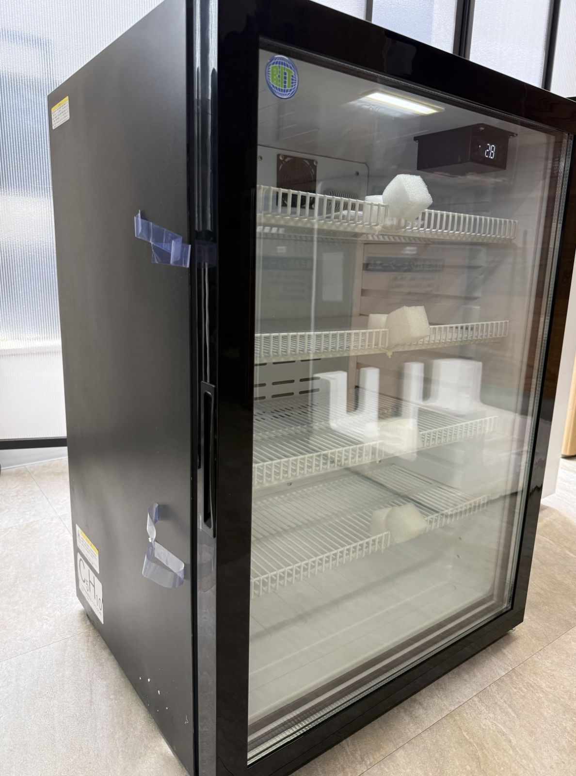 ♥ 新古品扱い 冷却 済み RITS-126-TO 1ドア卓上冷蔵ショーケース ビールや日本酒に最適 -6℃～10℃設定可 送料込み