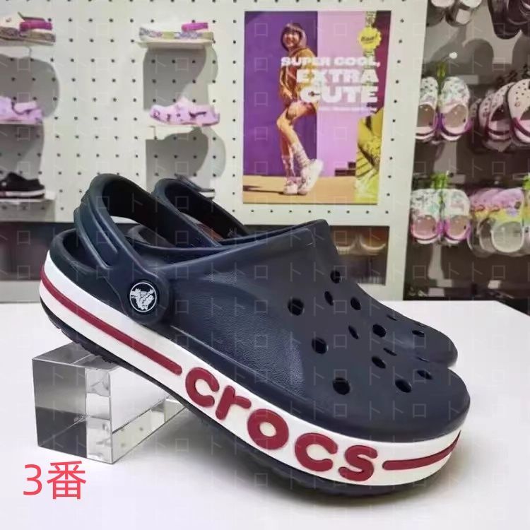 新品 未使用  CROCS  クロックス  ビーチサンダル・シャワーサンダル 男女兼用