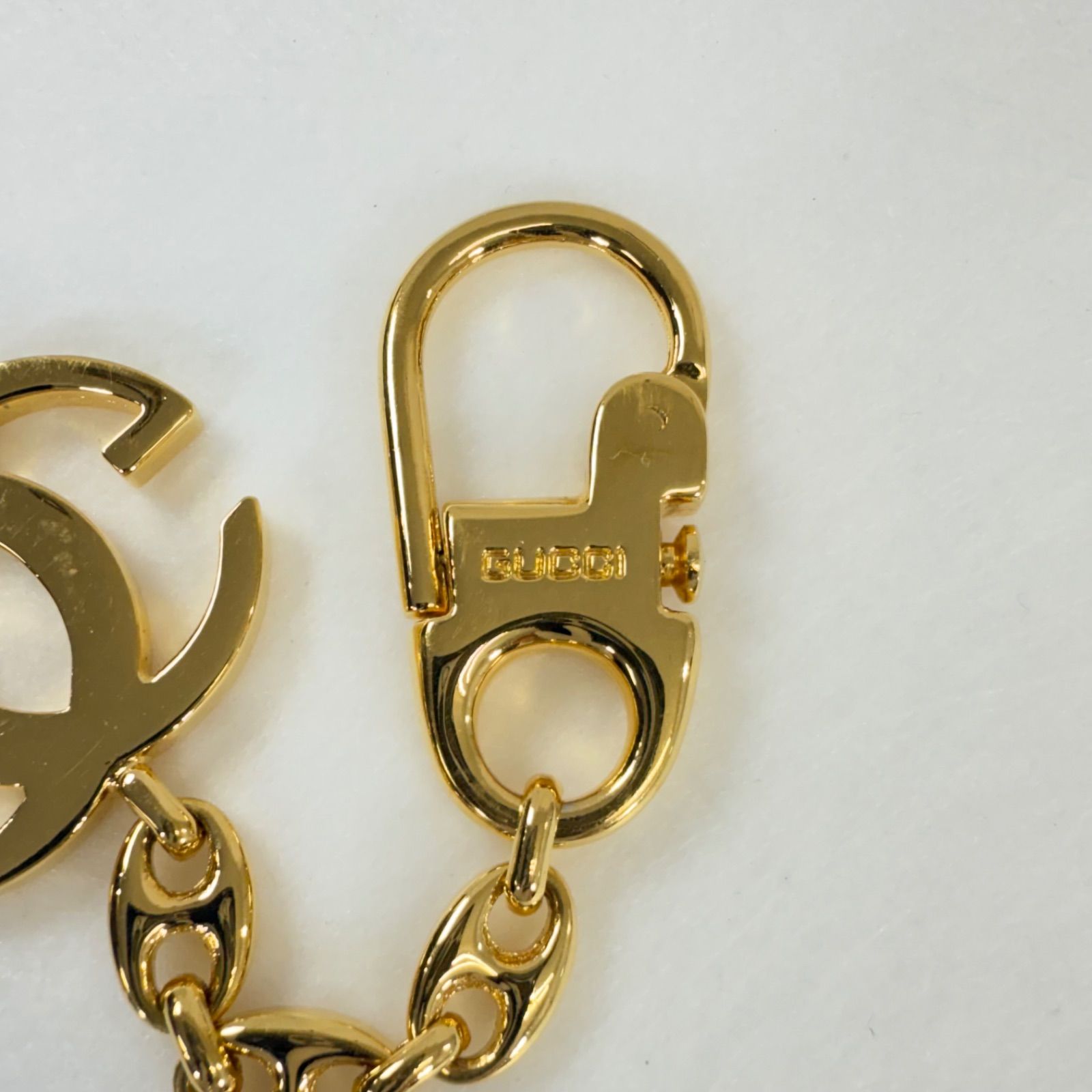GUCCI GGロゴキーホルダー チャーム ゴールドカラー キーリング GUCCI ゴールド GGロゴ キーホルダー キーリング