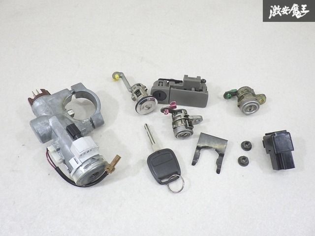 【実働外し 保証付】日産 純正 C35 ローレル キーシリンダー１台分 鍵付き HC35 GC35 クラブS 前期等 即納 棚