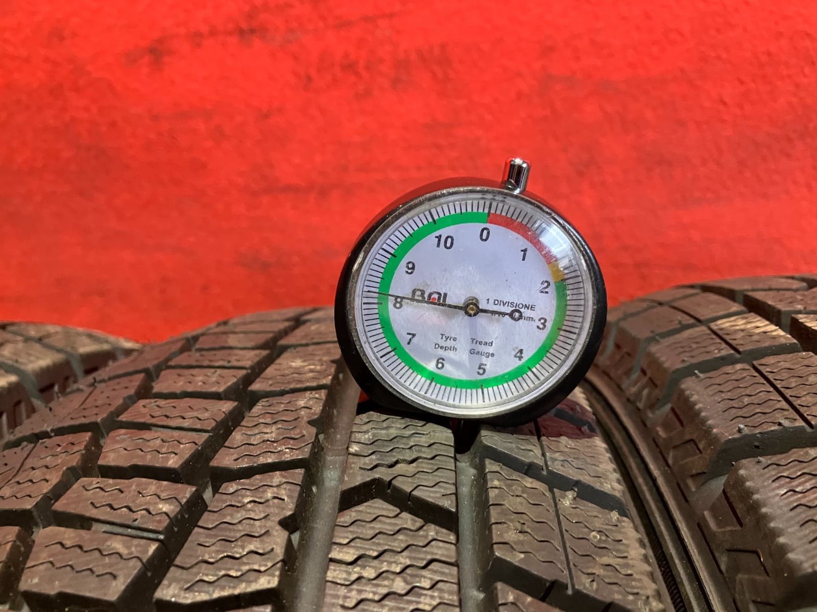 スタッドレスタイヤ