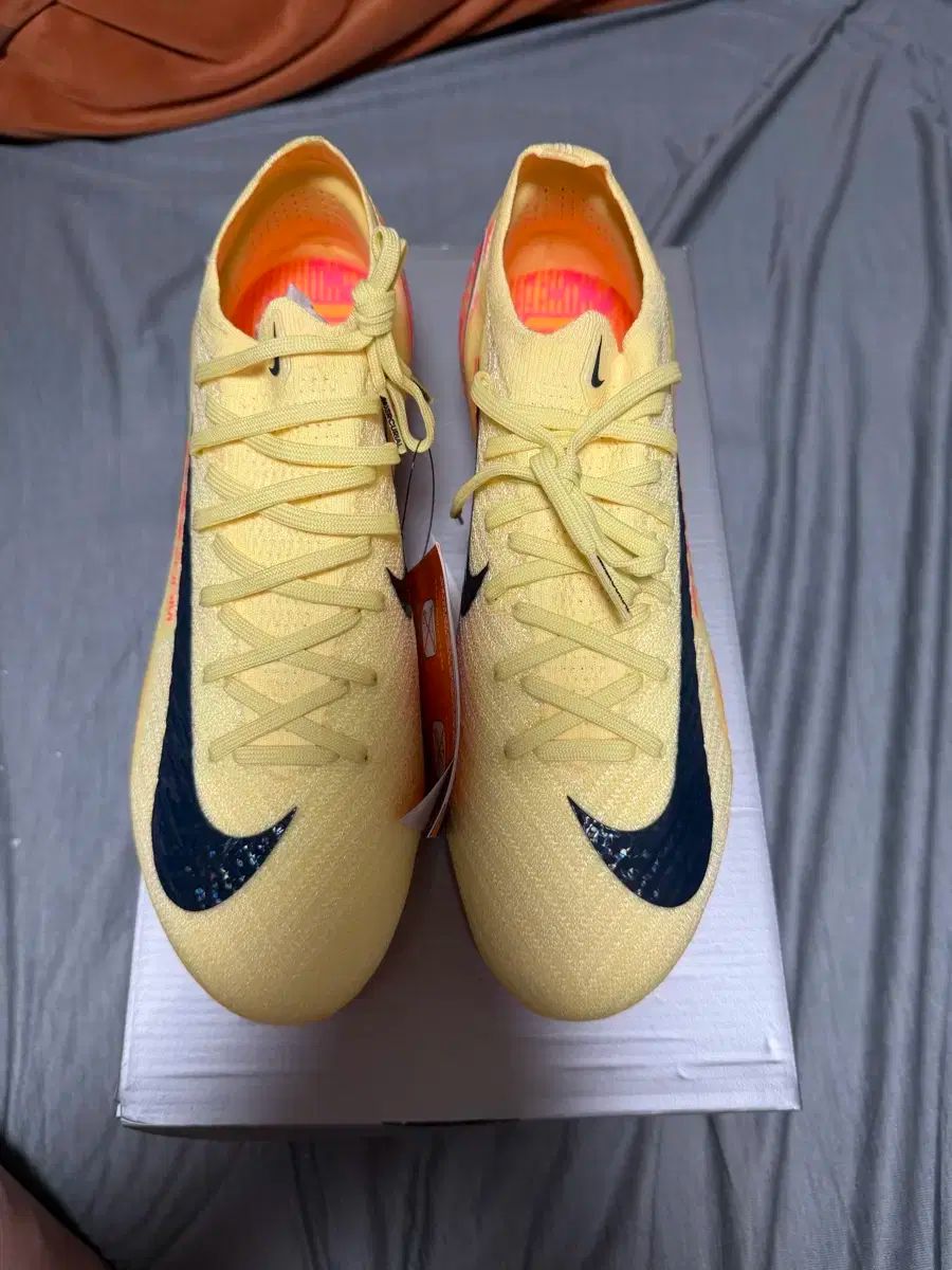 マーキュリアル ヴェイパー16 FG エリート 260 キリアン エムバペ