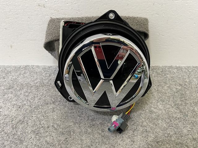 ゴルフ7 エンブレムバックカメラ