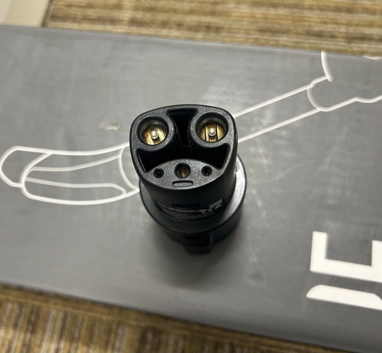 チャデモアダプター テスラ Tesla CHAdeMO 充電器 - メルカリ