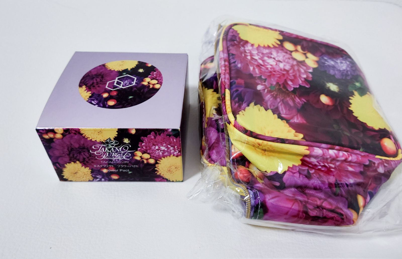 新品 たかの友梨 エステファクト フラワーパクト 振動パフ