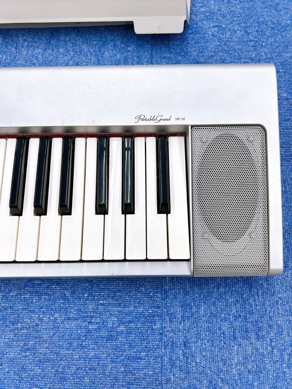 鍵盤楽器 Yamaha Portable Grand NP-30 Yamaha NP-30 electronic piano demo: Ambient recording - YouTube