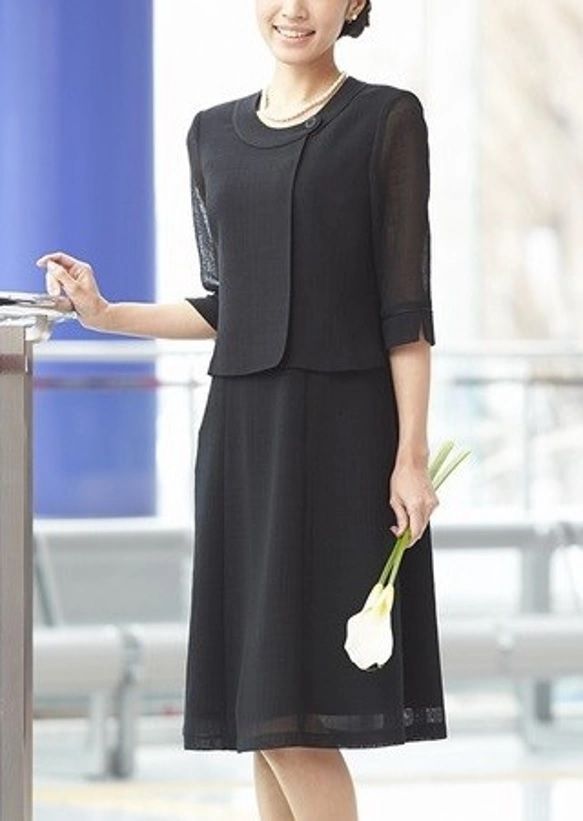 喪服 美と機能性を持ち合わせたソアロン素材