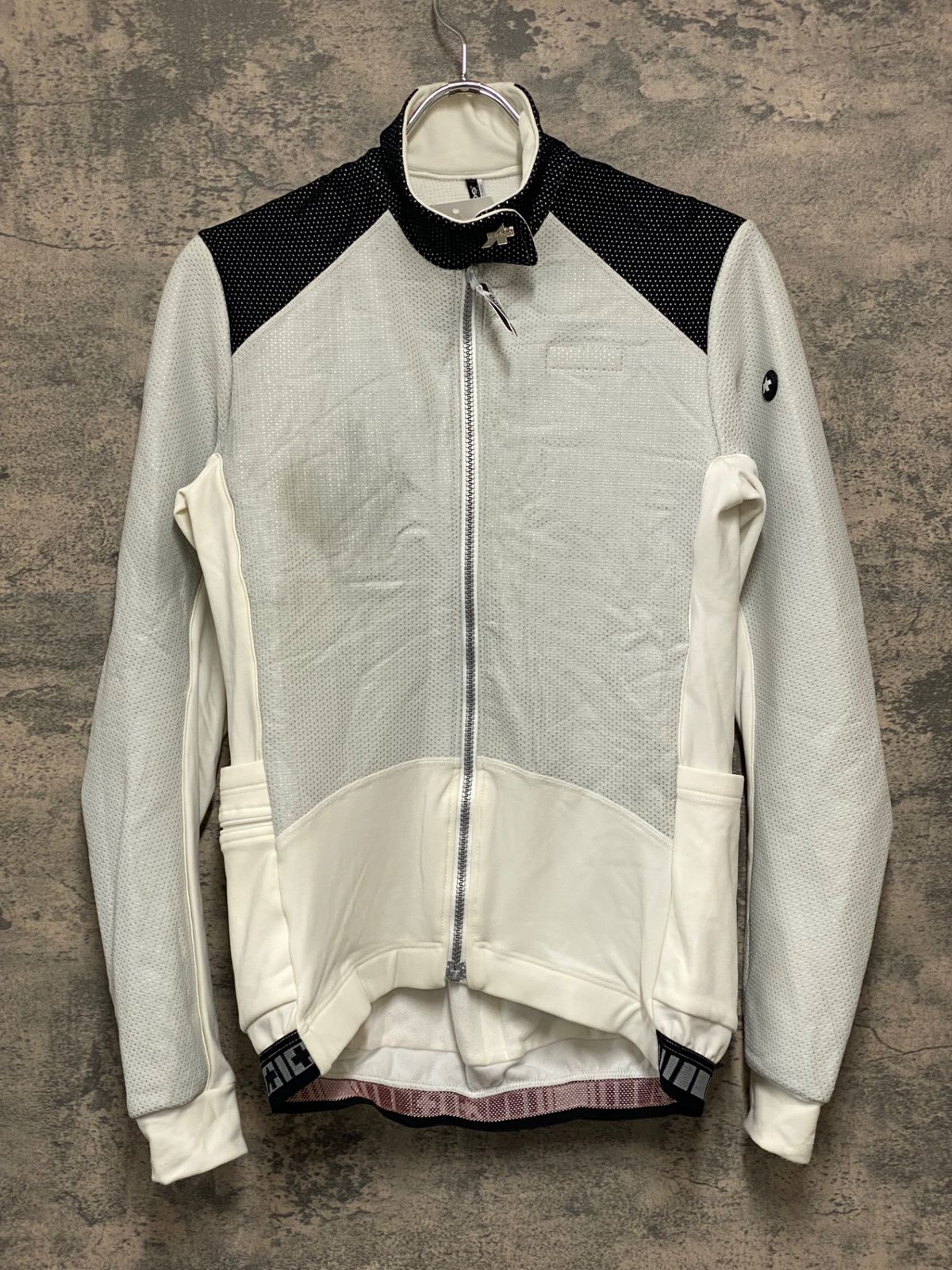 assos AIR BLOCK Mサイズ　極寒期サイクルウェア assos AIR BLOCK Mサイズ 極寒期サイクルウェア assos AIR BLOCK
