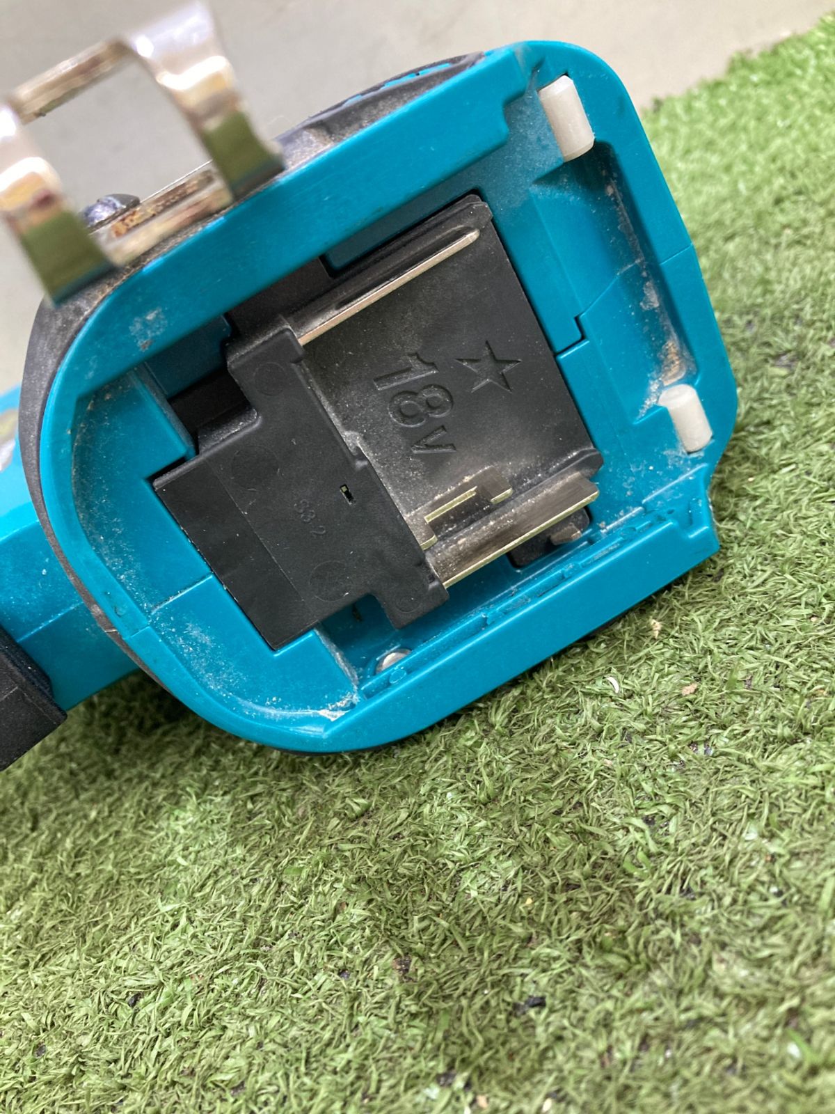 10㎜18v充電式タッカ