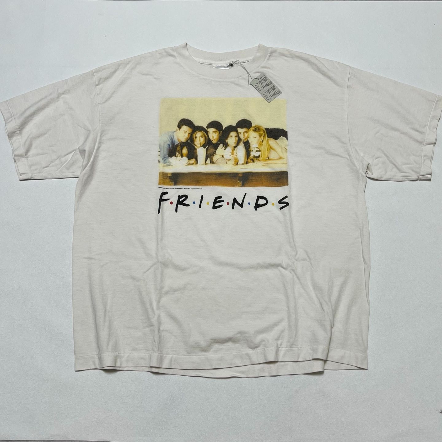SAINT Mxxxxxx × FRIENDS FRD_SS TEE/FRIENDS/WHT - メルカリ