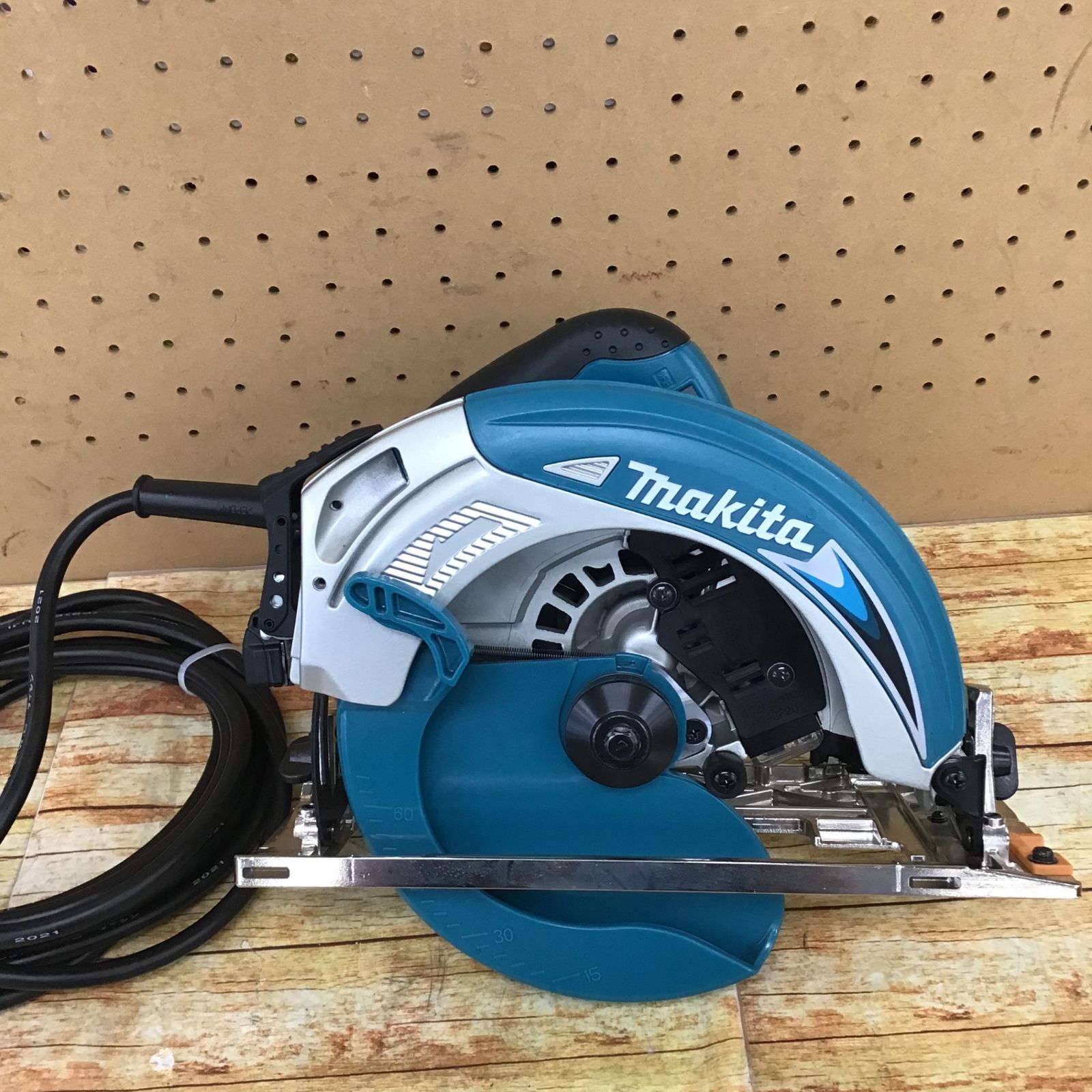☆マキタ(makita) 丸のこ 高品質 5837BA【戸田店】 ☆マキタ(makita