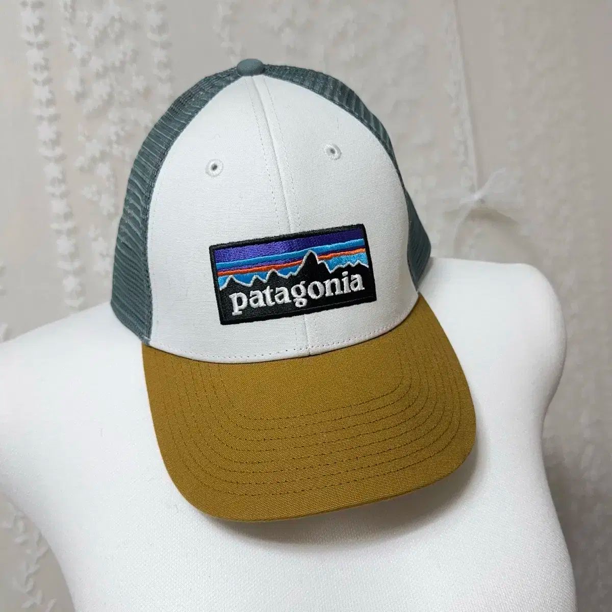 Patagonia パタゴニア ボールキャップ P ー 6 ロゴ メッシュ トラッカー 帽子