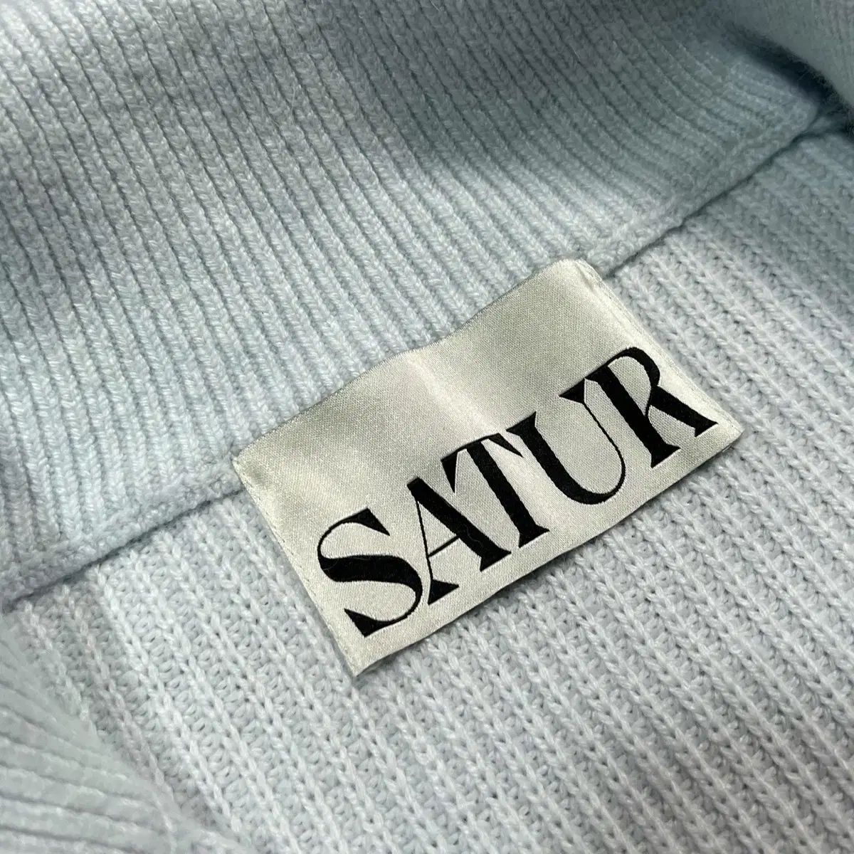 Satur ジップアップ　ニット Satur ジップアップニット