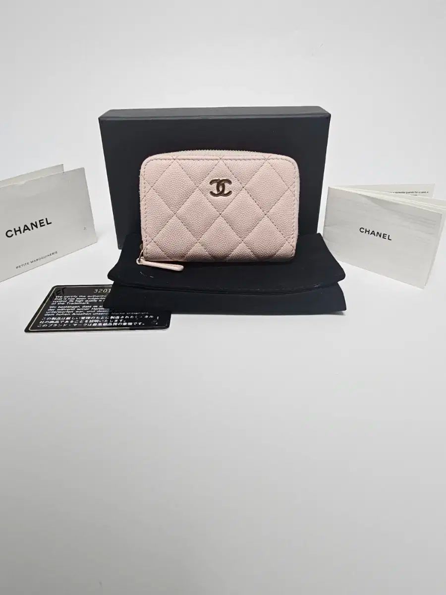 CHANEL キャビアクラシック シルバーCC カード財布 ヴィンテージ CHANEL キャビアクラシック シルバーCC カード財布 ヴィンテージ