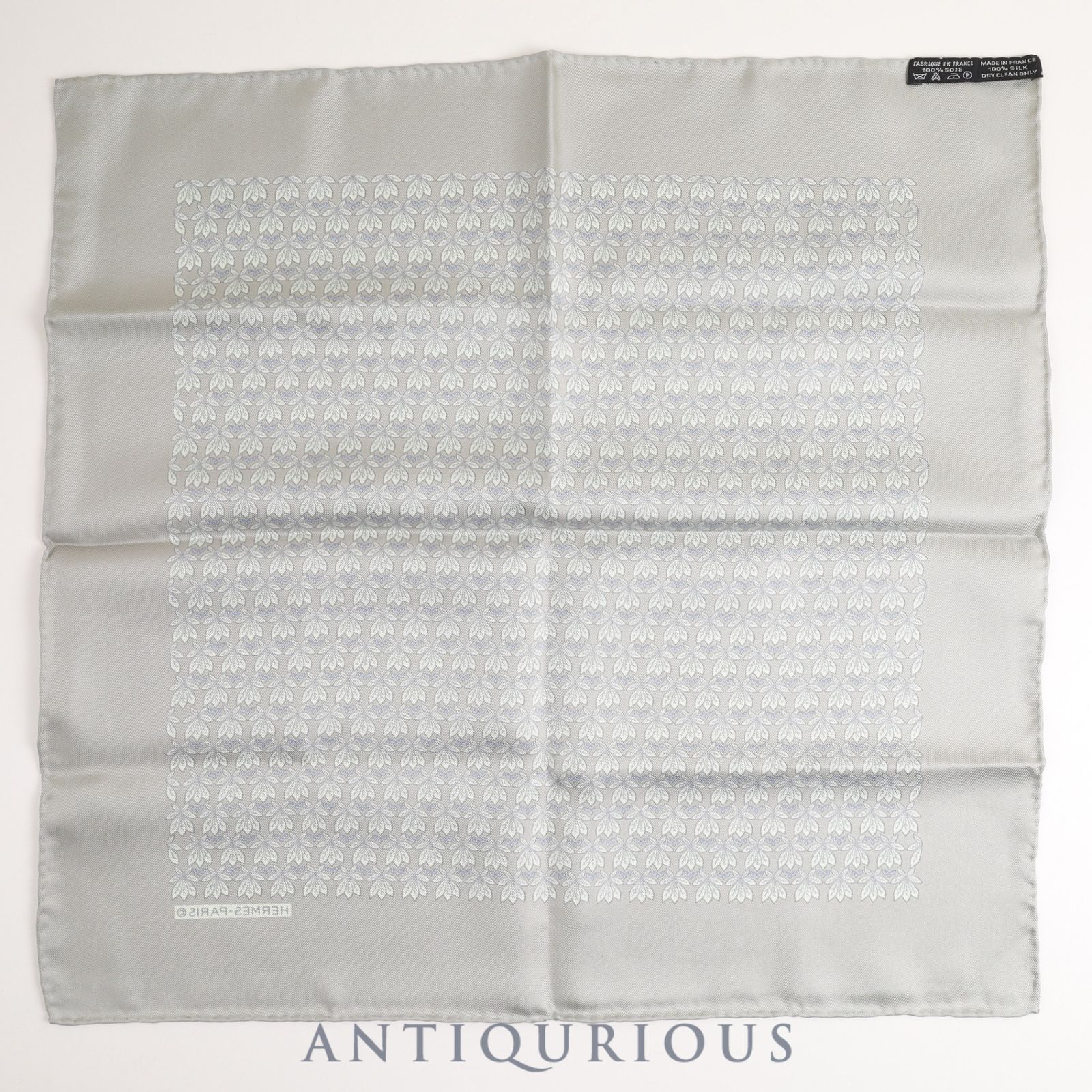 専用です。エルメス スカーフ カレ45 PEERSONA 仮面 SILK100％ エルメス スカーフ カレ45 PEERSONA 仮面 SILK100％ - メルカリ