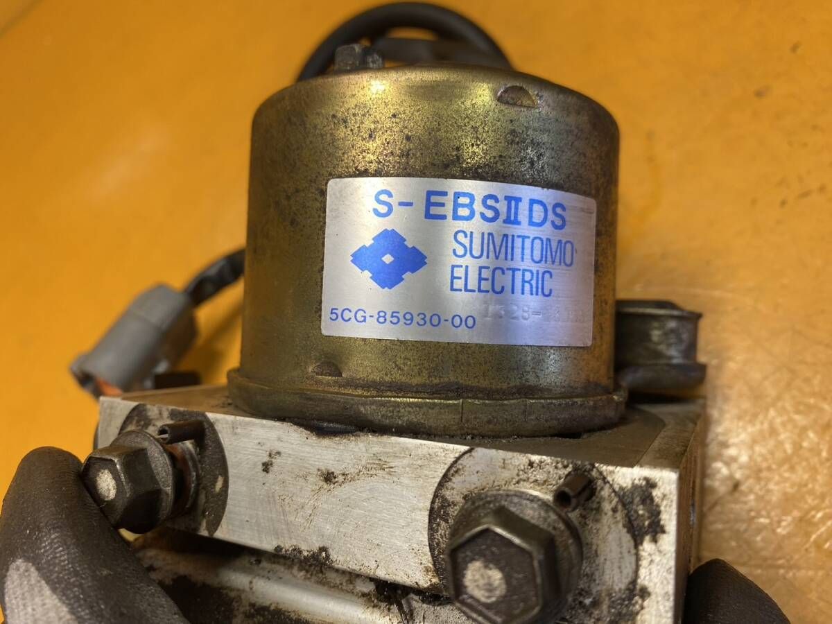 ☆【送料無料】[UB 55066]ヤマハ マジェスティ250 SG01J-006 4HC ABS