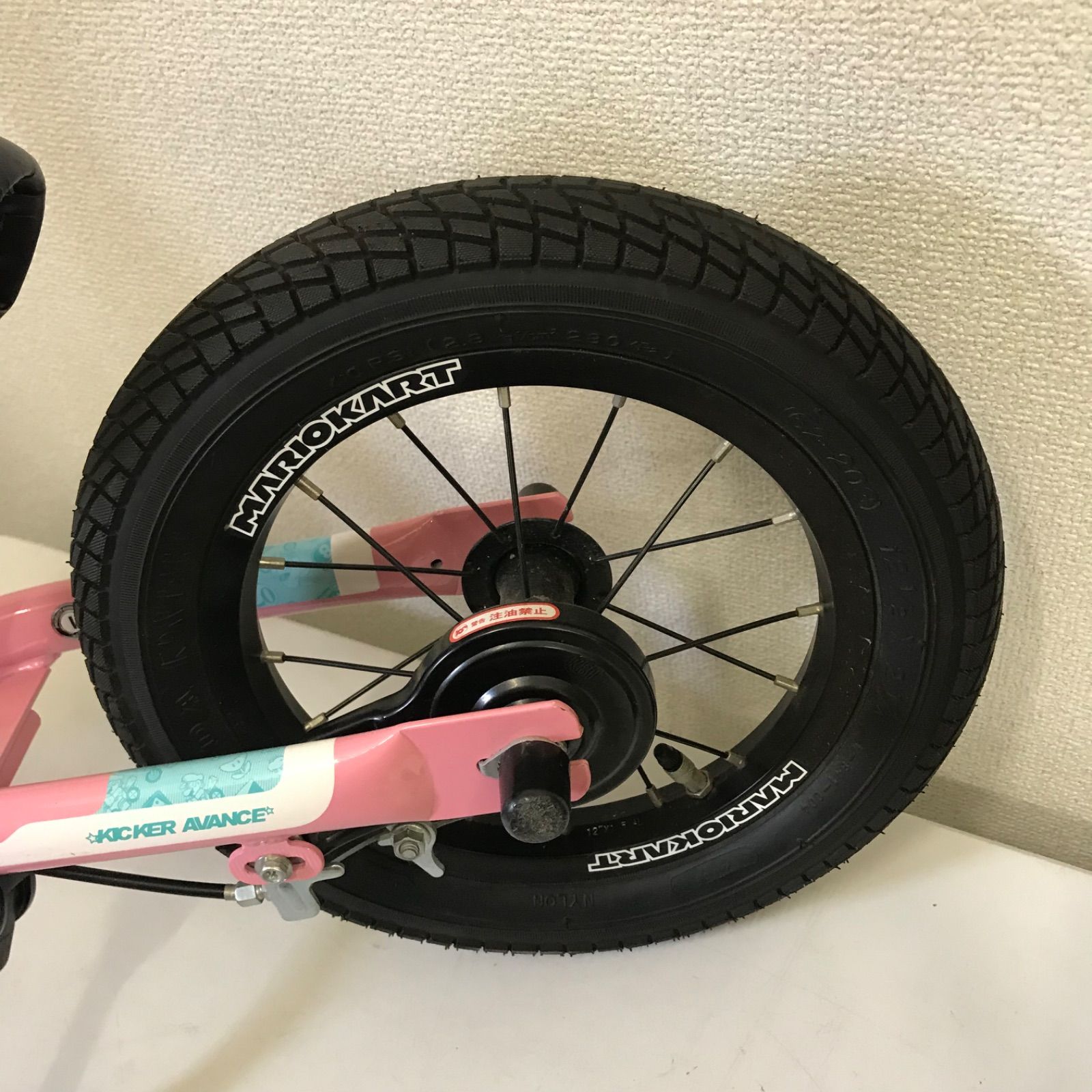 ピーチ姫　ストライダー 極美品 マリオカート ピーチ姫 キッカーアバンス バランスバイク