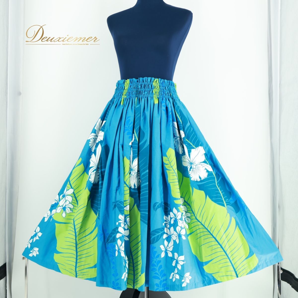 フラダンス用スカート 青系花柄 フラダンス用スカート 青系花柄 女子用 - メルカリ