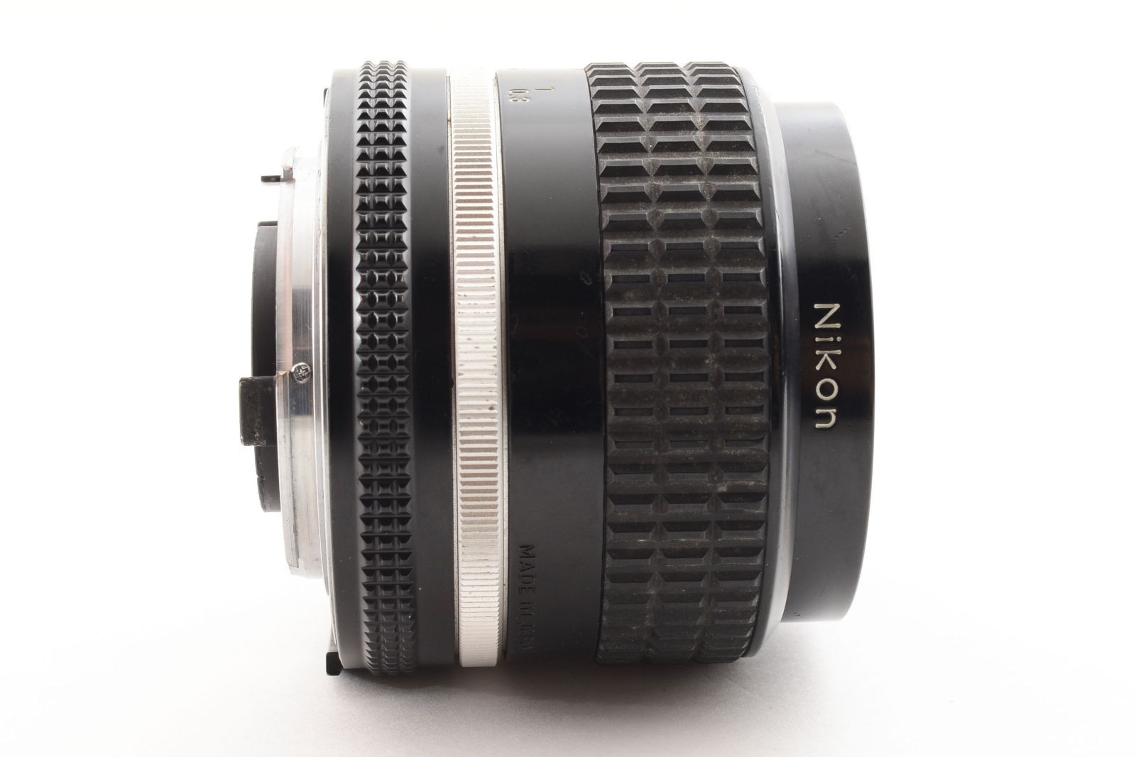 ニコン Nikon Nikkor Ais Ai-s 35mm f/2 Wide Angle MF Lens [良品