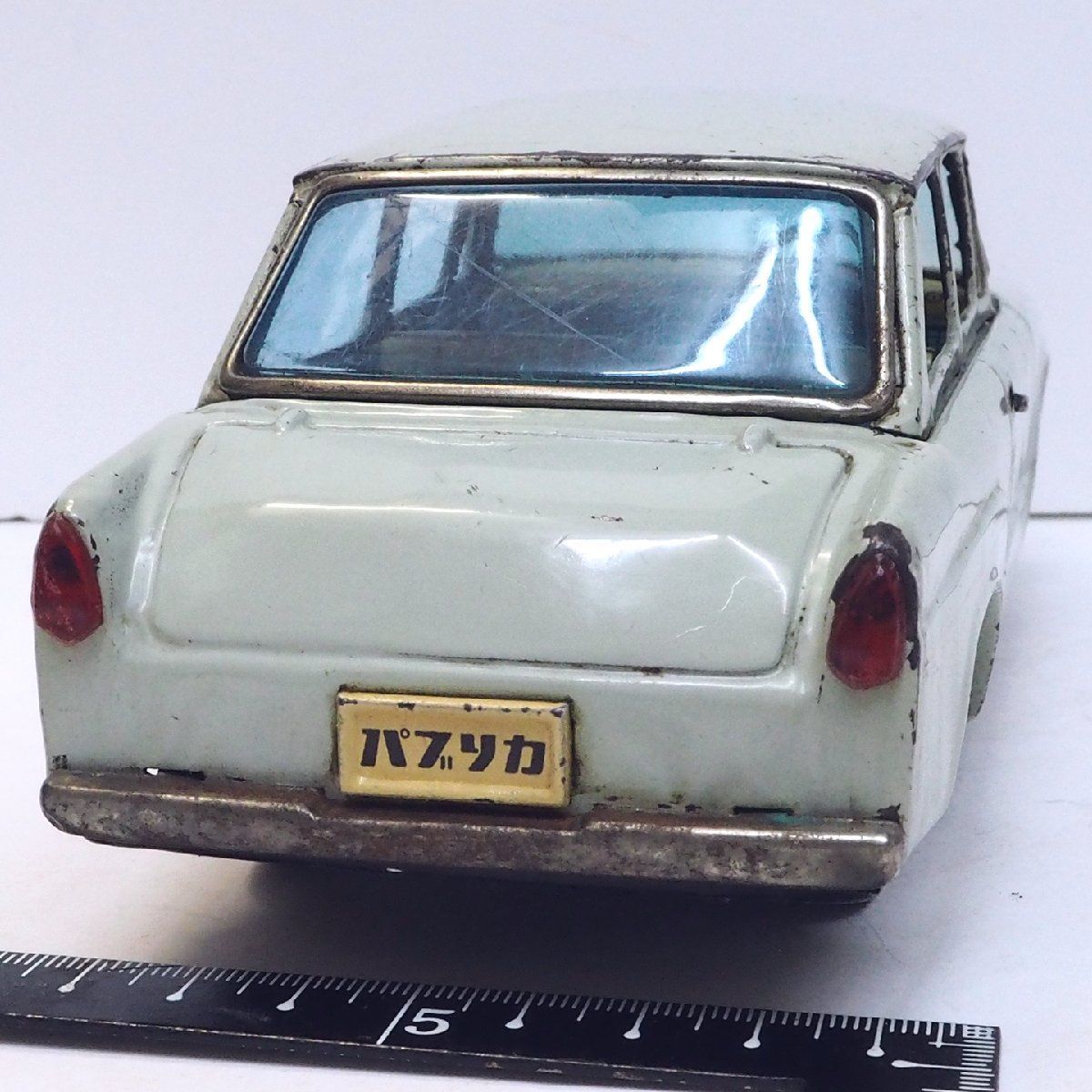 萬代屋【トヨタ パブリカ TOYOTA PUBLICA 黄緑グリーン】ブリキ