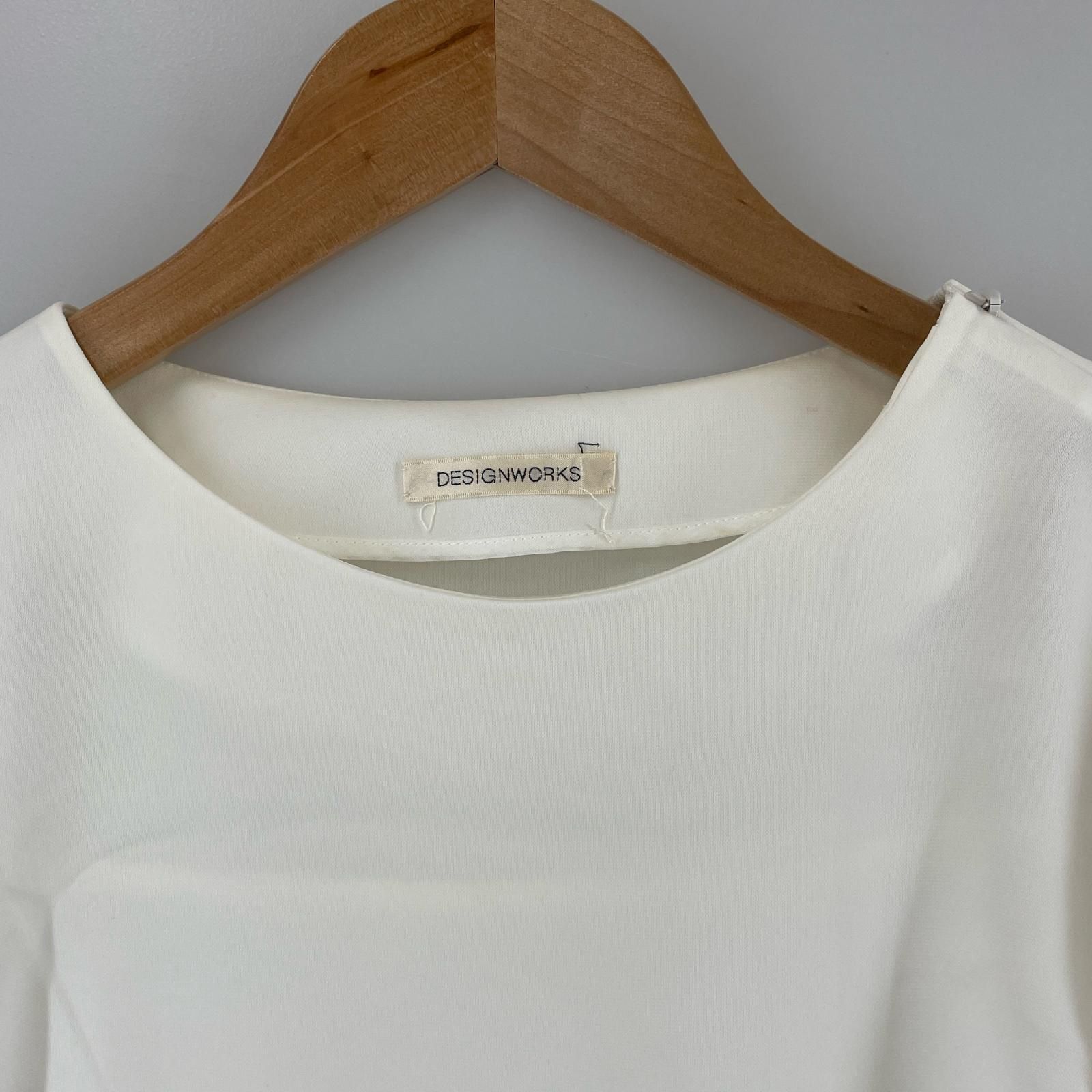 DESIGNWORKS - DESIGNWORKS デザインワークス ブラウス 38(M位) 白 【古着】【中古】 美品 DESIGNWORKS デザインワークス 無地 春夏 SS ブラウス