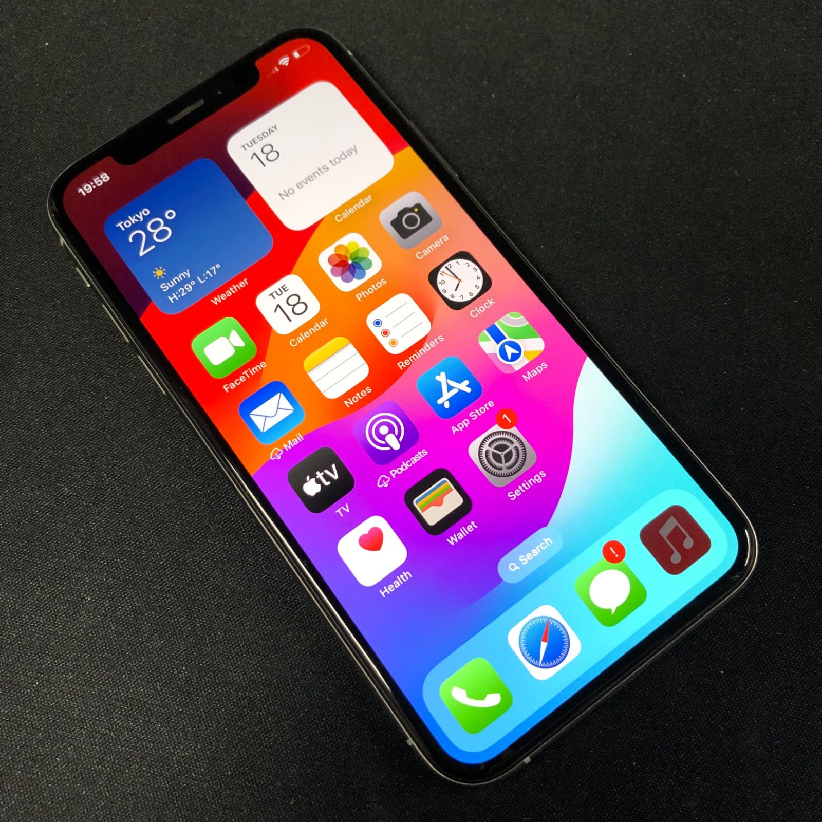 中古品】iPhone XS au SIM ロック解除済み 64GB Silver - メルカリ