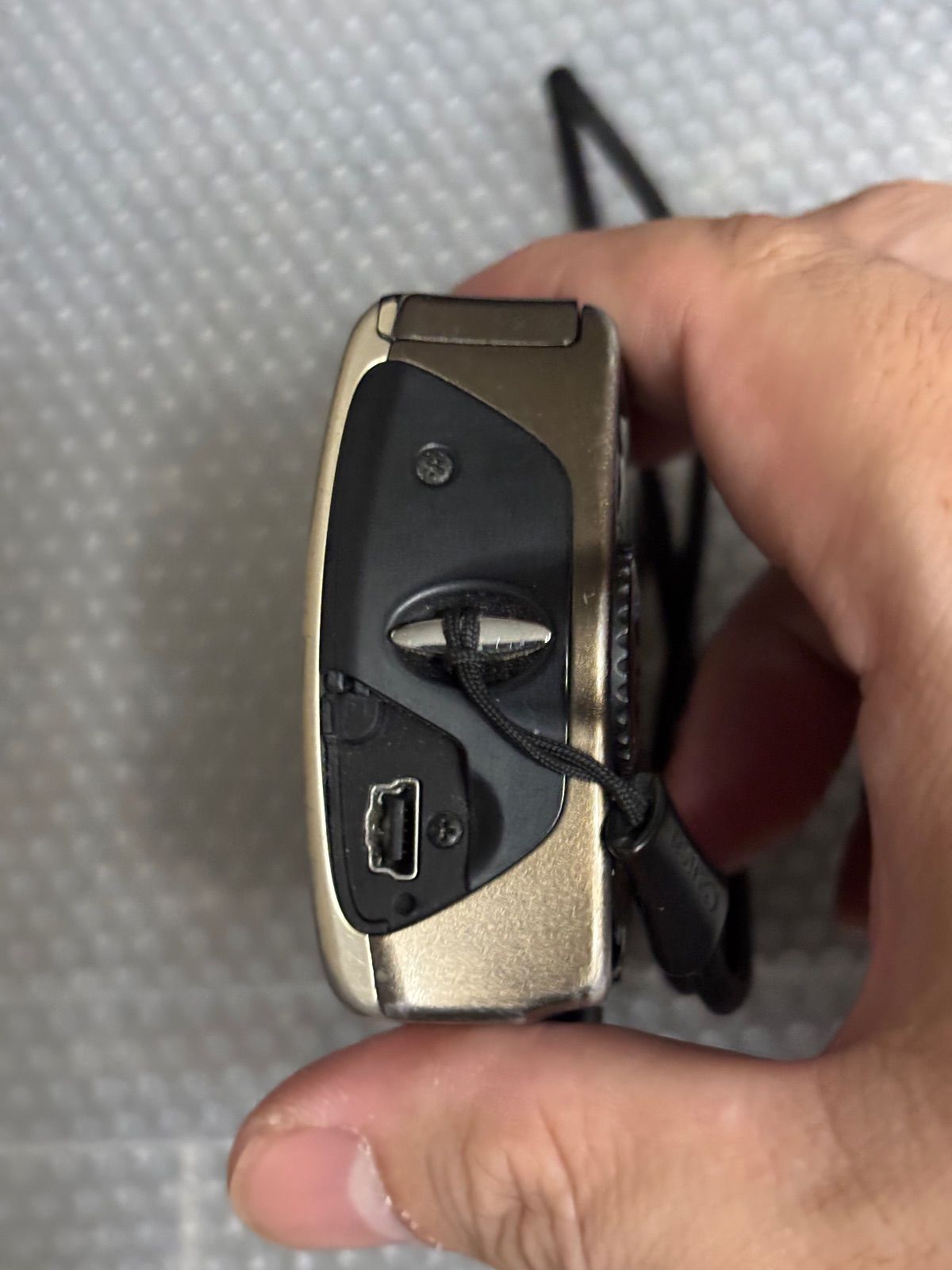 IXY920 IS
