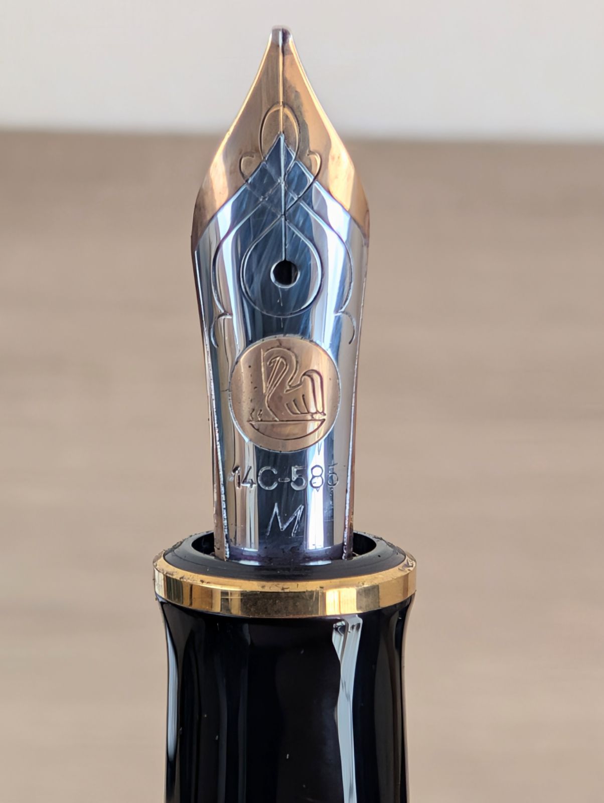 スーベレーン M600