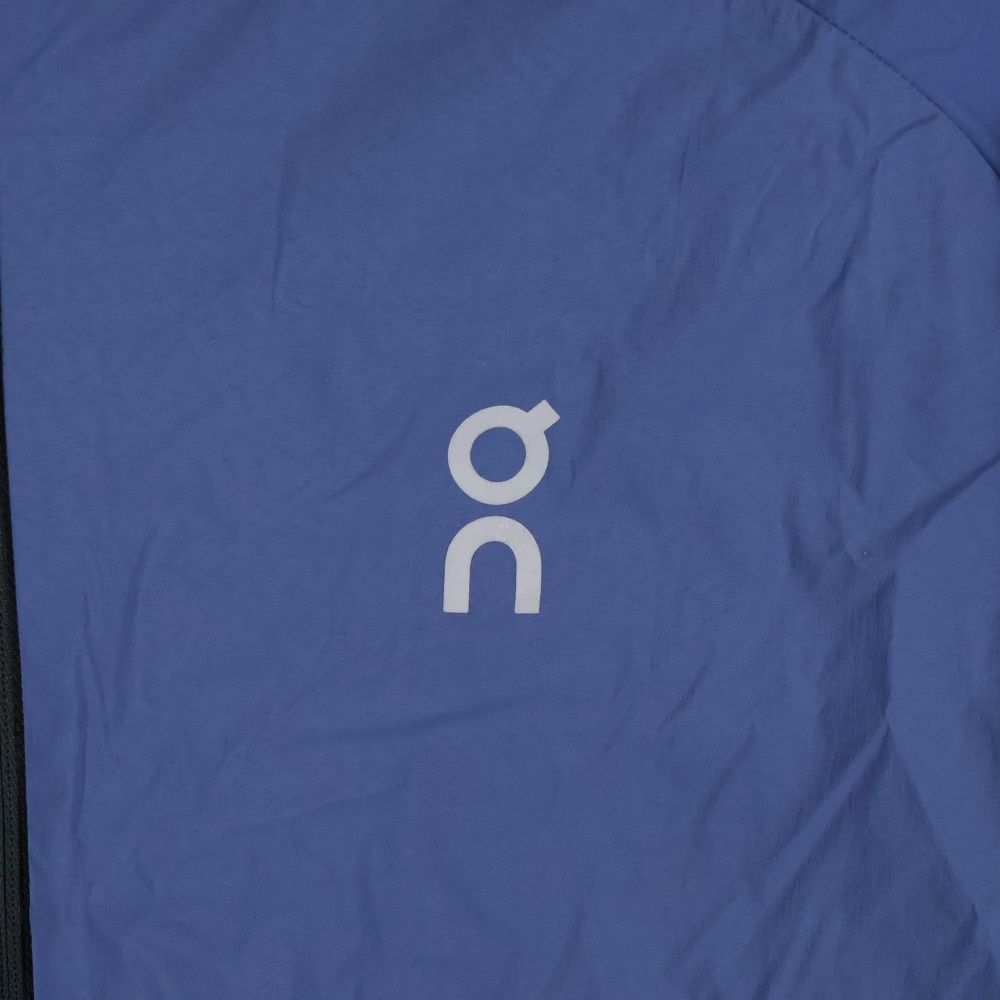 フーデッドナイロンジャケット ブルー