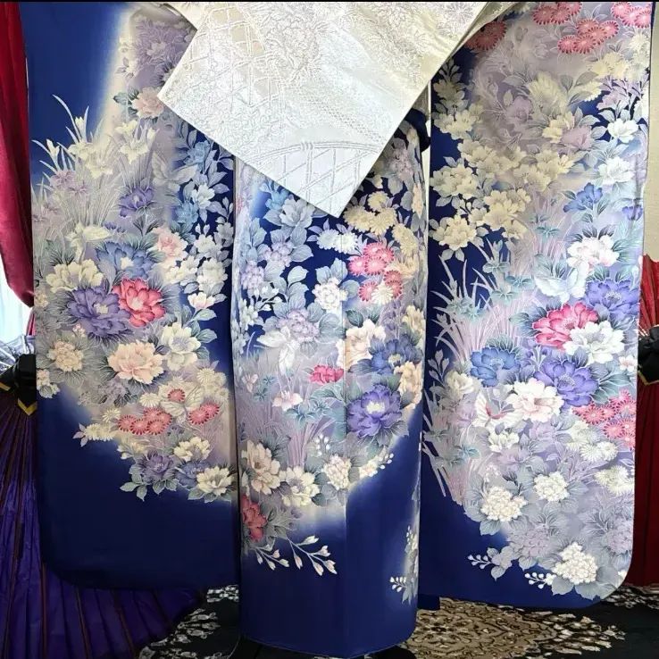 振袖フルセット(7点)・青色・古典柄・金駒刺繍・牡丹花文・舞蝶