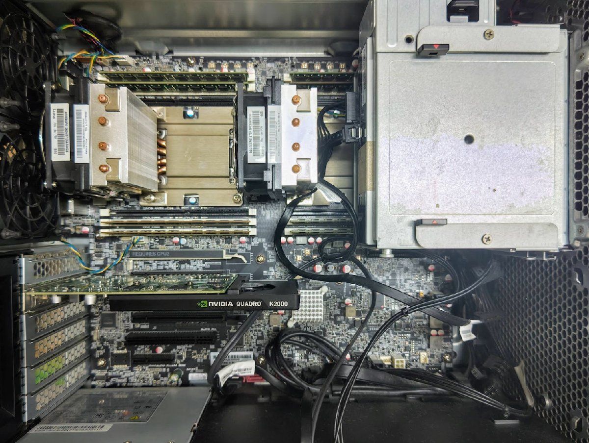 タワー型WS Lenovo