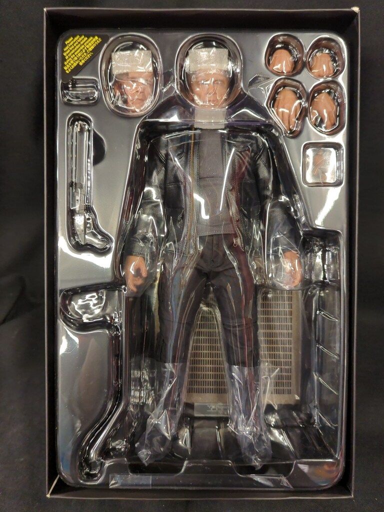 HOTTOYS MOVIE MASTERPIECE T-800 GUARDIAN MMS307（Hot Toys