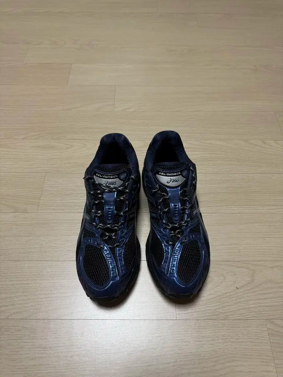 Asics(アシックス) ゲルニンバス 10 1 ブラック・グランド・シャーク 280