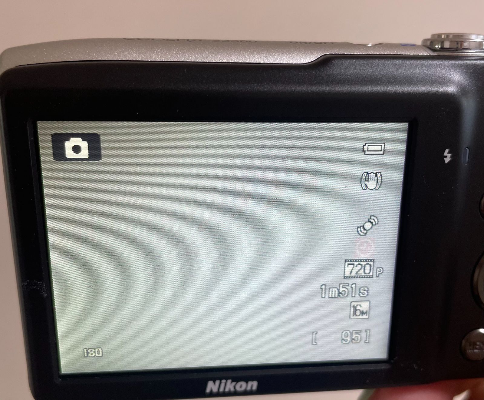 美品】 Nikon COOLPIX S3300 美品】Nikon COOLPIX S3300 ターコイズ