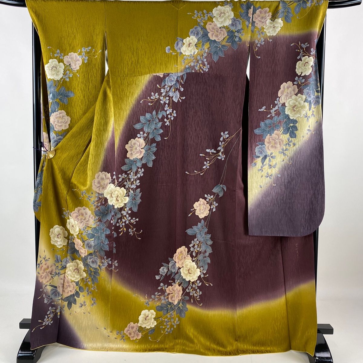 m300*美品 桜 四つ葉 デザイナー 山口小夜子 落款 正絹 成人式 振袖 m300*美品 桜 四つ葉 デザイナー 山口小夜子 落款 正絹 成人式 振袖