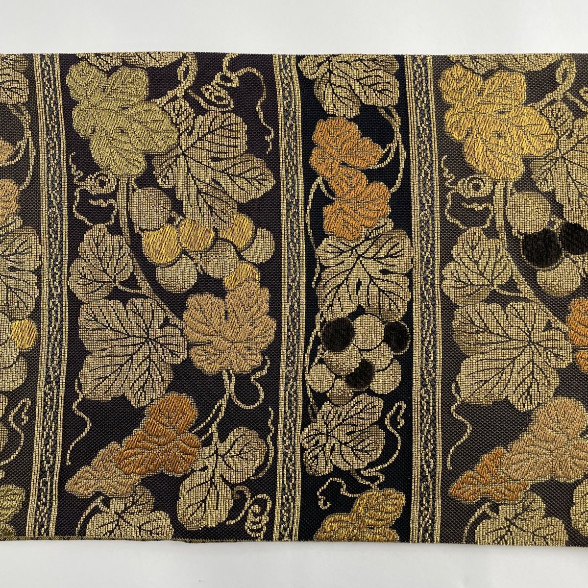 ER-10 袋帯　【誉田屋源兵衛 】黒色　金糸　七宝繋ぎ　証紙 ER-10 袋帯 【誉田屋源兵衛 】黒色 金糸 七宝繋ぎ 証紙