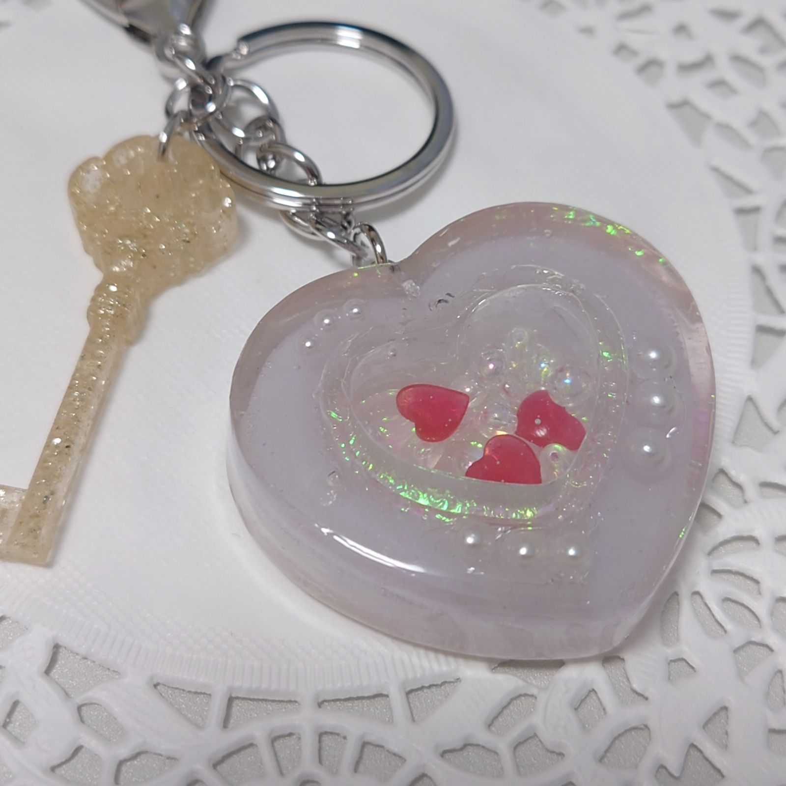 ハート×鍵 シェイカー キーホルダー レジン - メルカリ